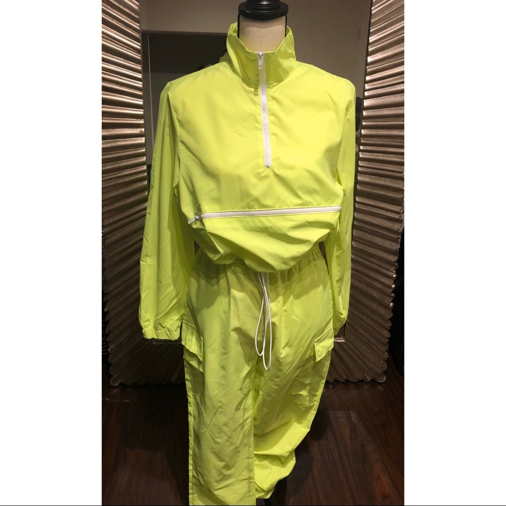 Windbreaker Set - Picture 2 of 5